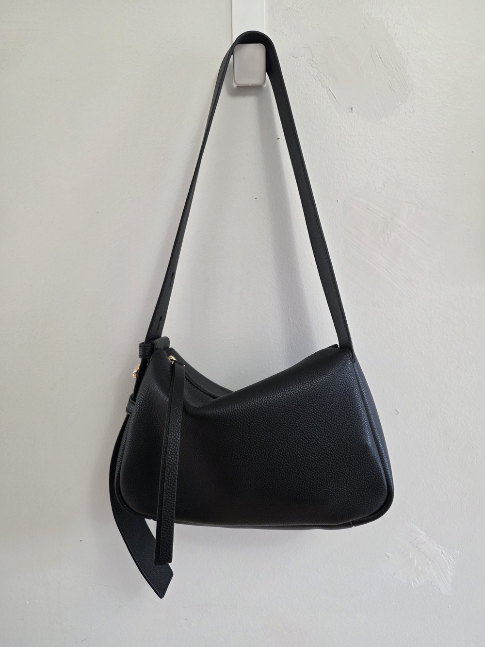 Tory Burch Small Romy Shoulder Bag | Slouchy & Sleek Black Leather Bag